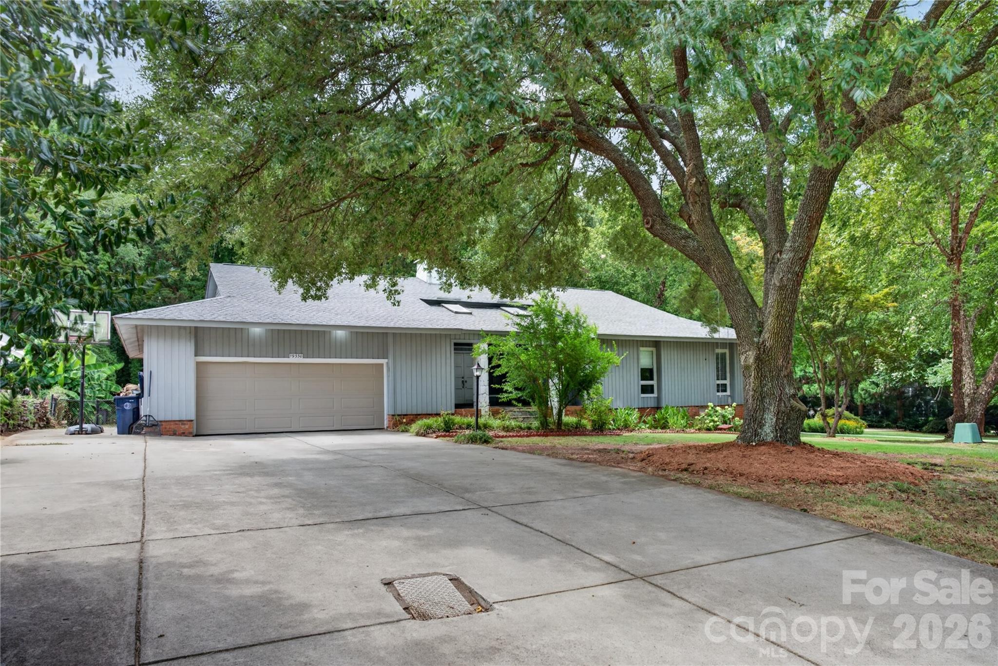 19330 Yachtman Drive Cornelius, NC 28031