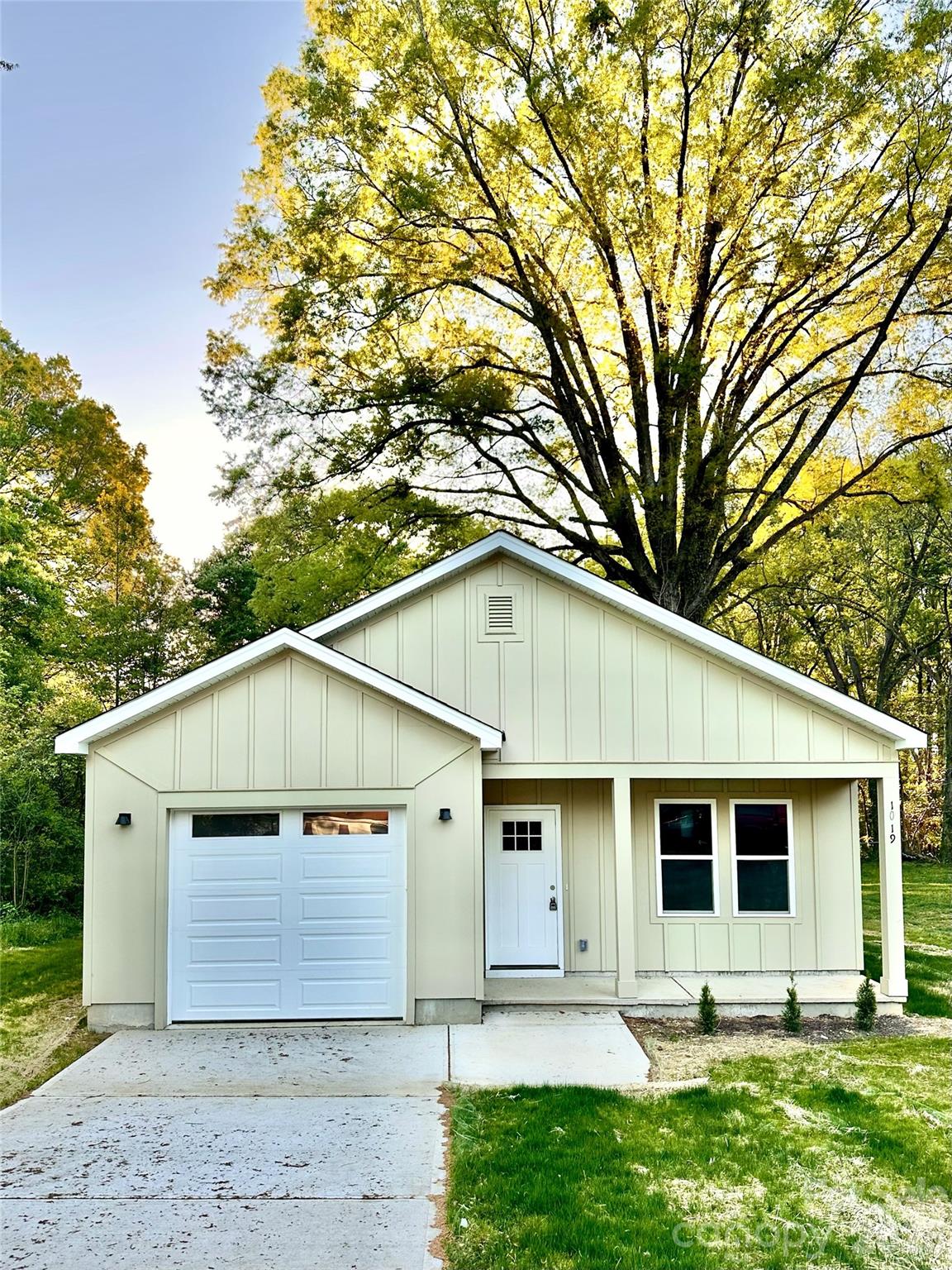 1019 N Ransom Street Gastonia, NC 28052