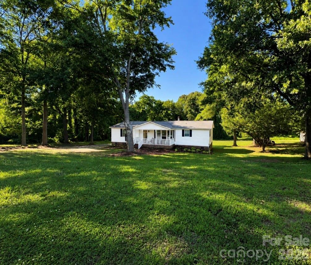 428 E Club Drive Gastonia, NC 28054