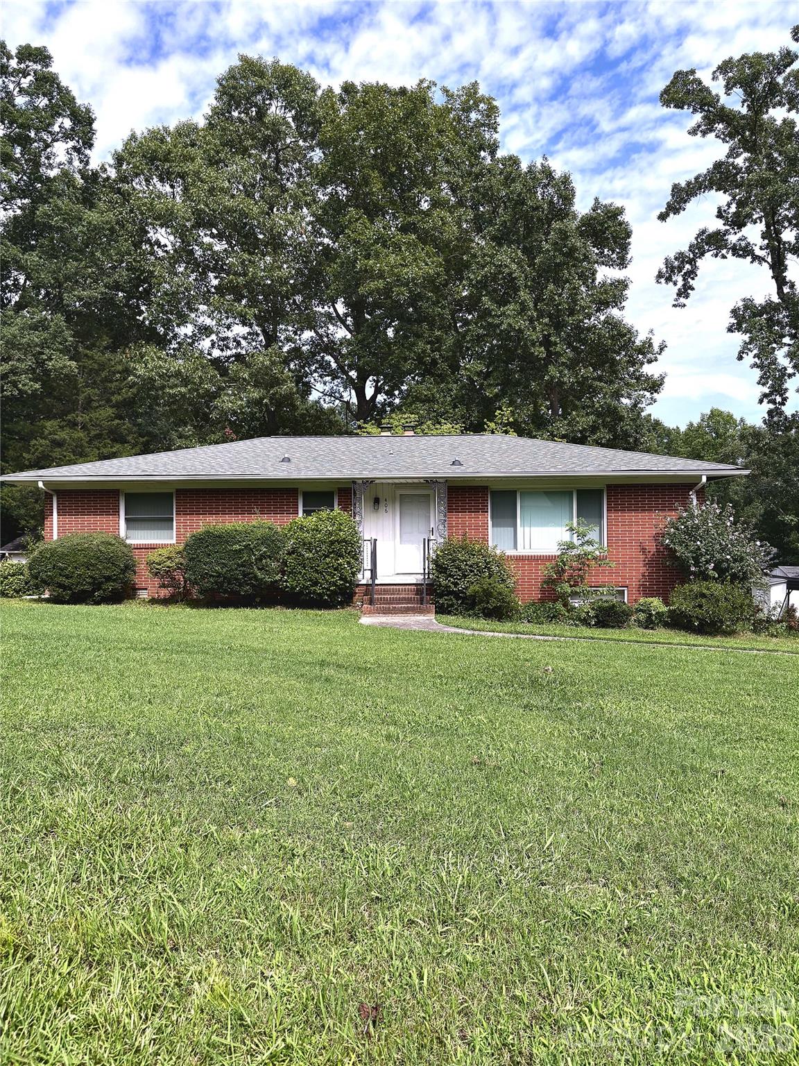406 Town Street Landis, NC 28088