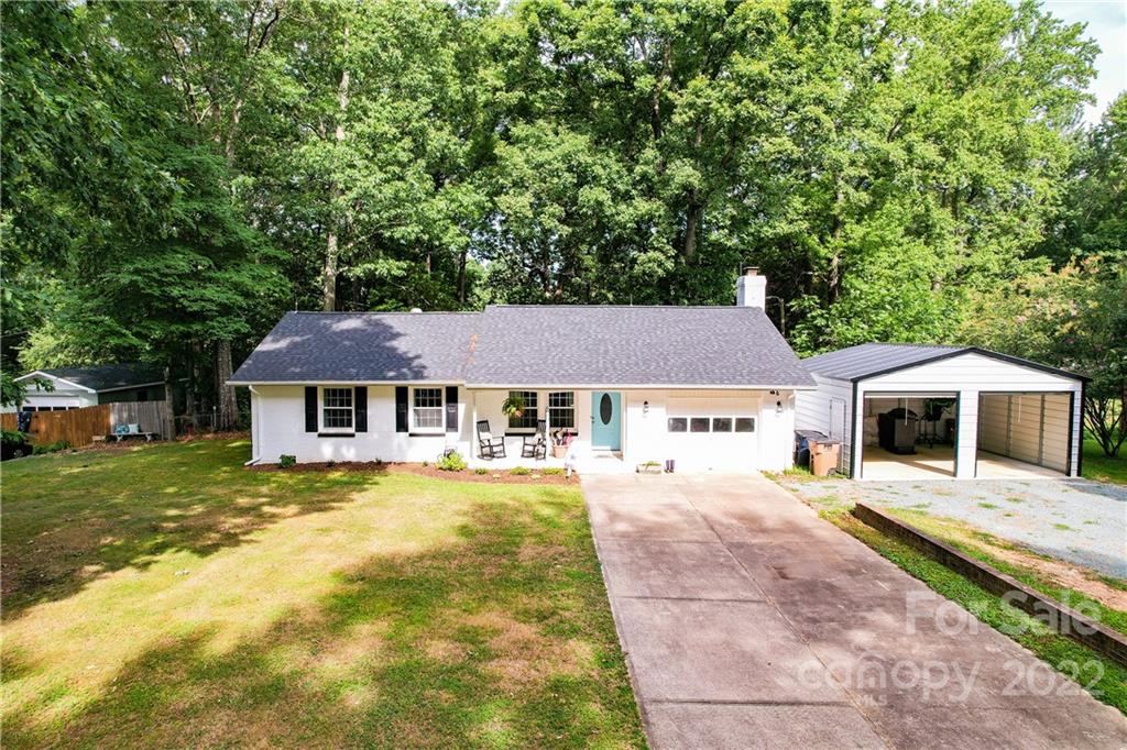 One story homes in Matthews, NC Ranch houses