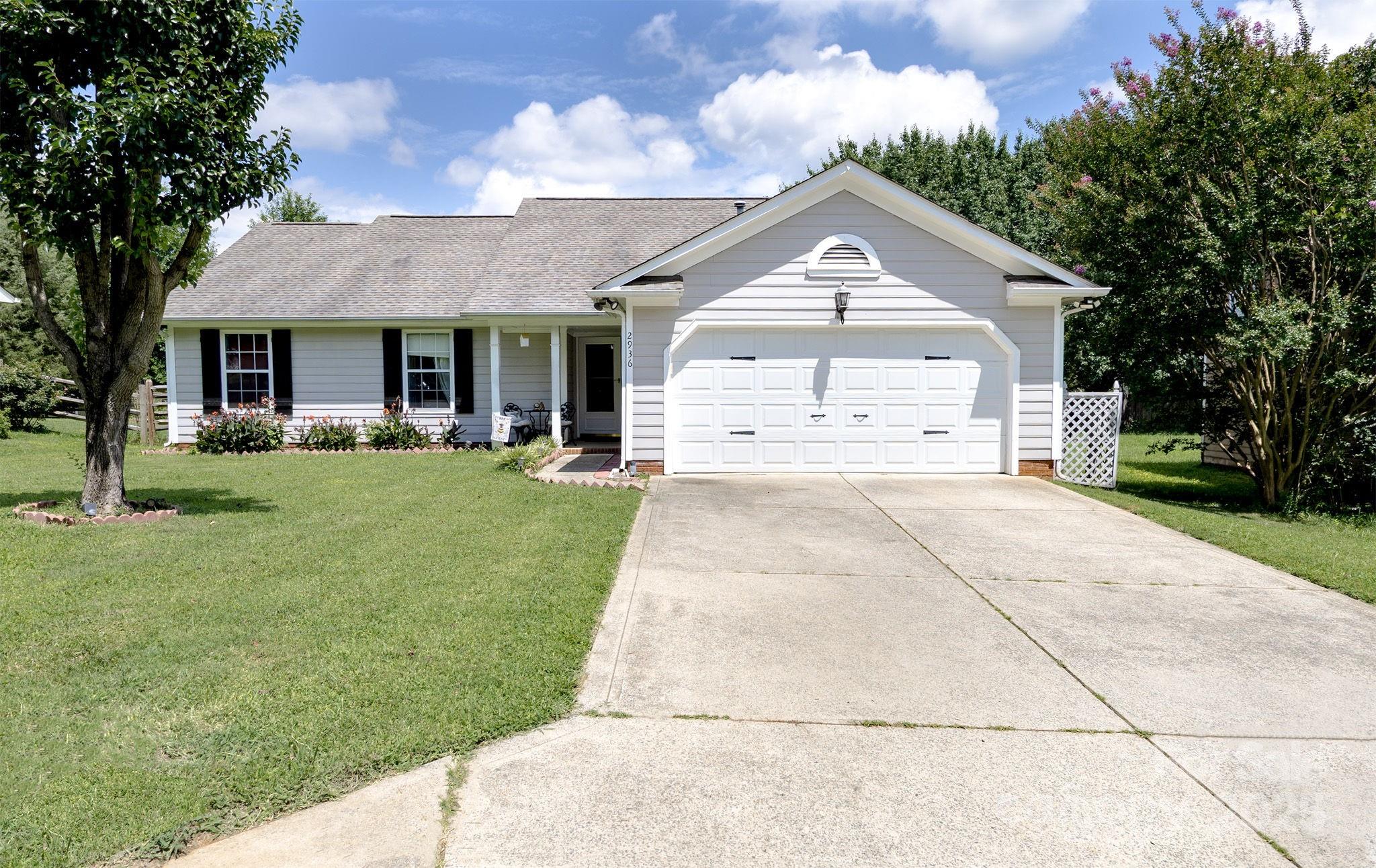 2936 WALSINGHAM Court Matthews, NC 28105