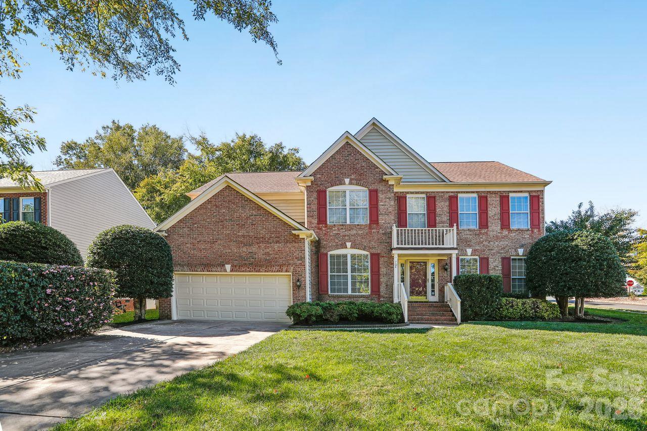 704 Meadow Lake Drive Matthews, NC 28105