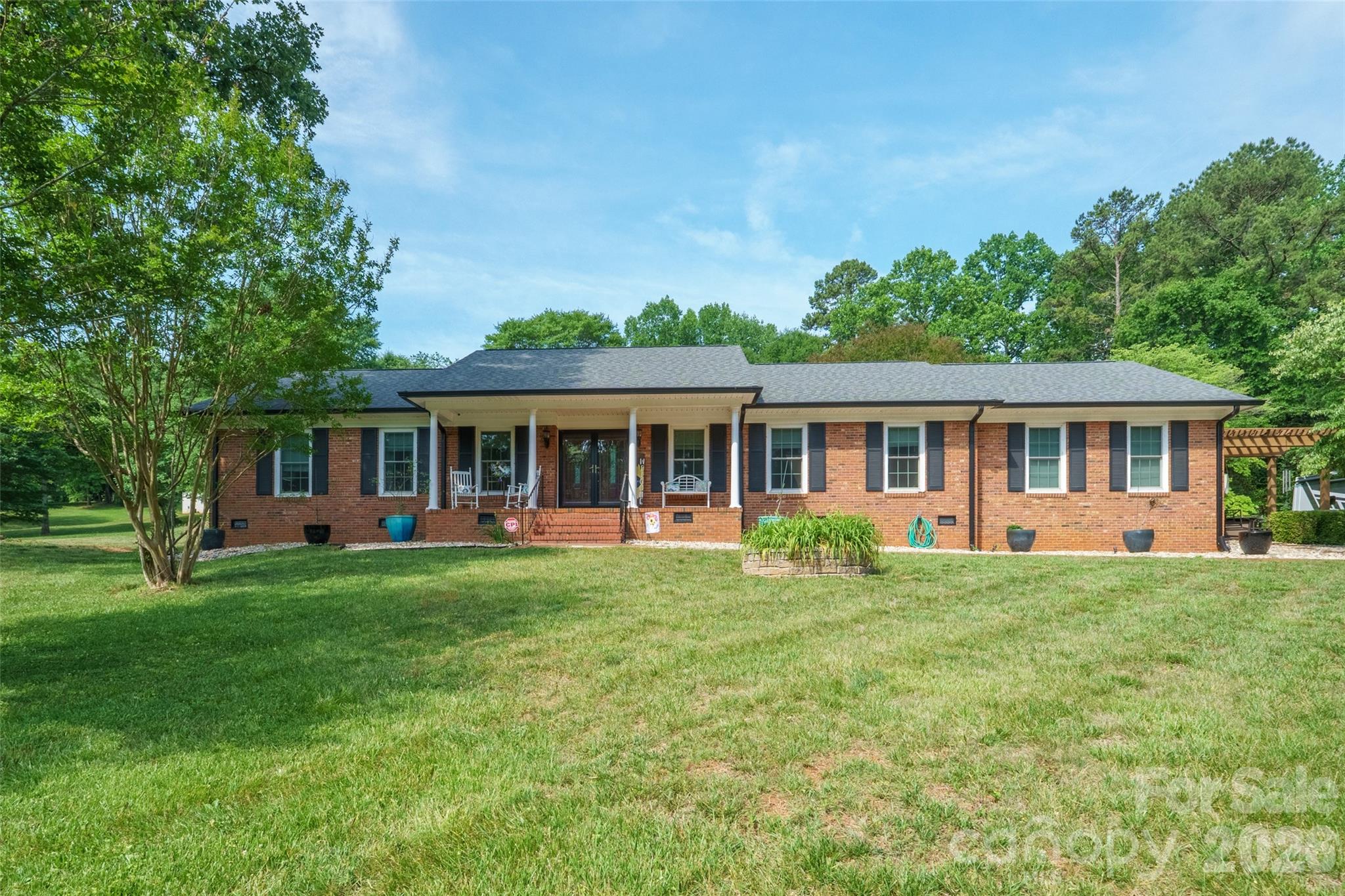 435 W Central Avenue Mount Holly, NC 28120