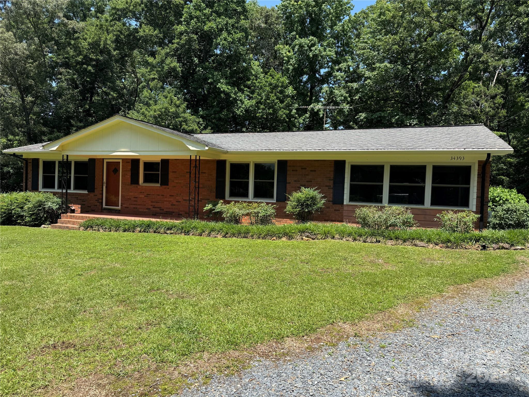 34393 Springdale Drive New London, NC 28127