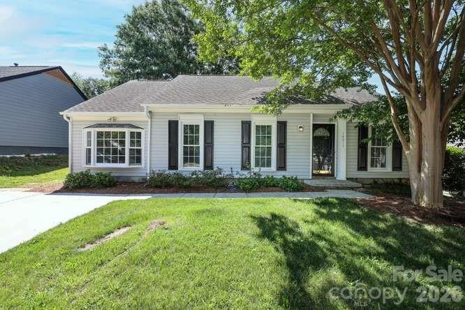 モナリホーム 28134 Homes for Sale - Pineville, NC