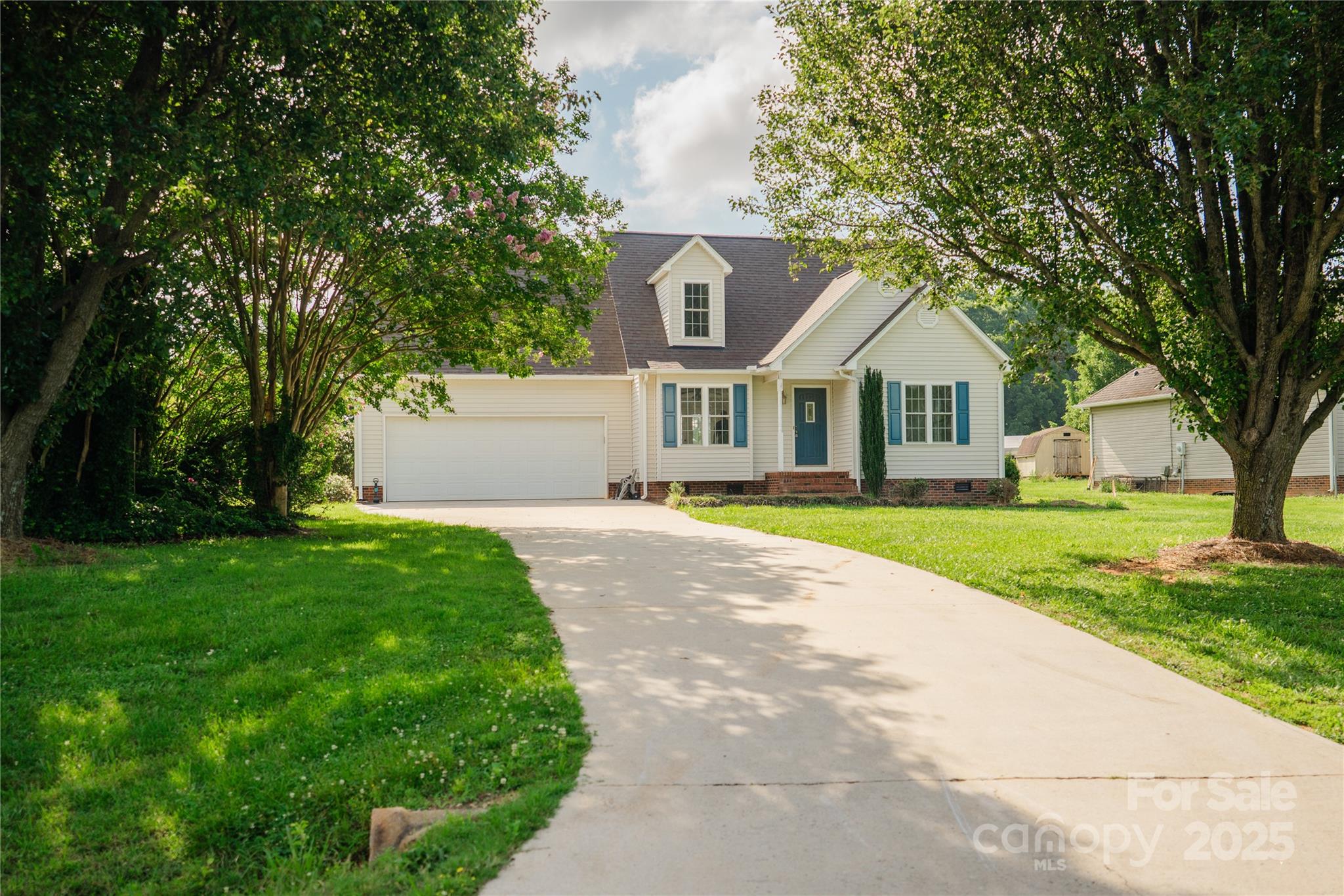 1083 Elljoy Lane Salisbury, NC 28146