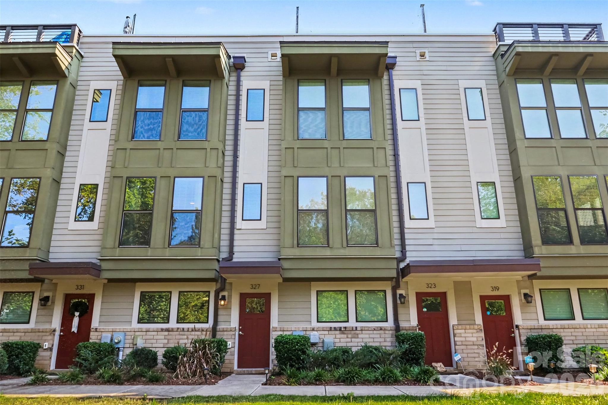 327 Uptown West Drive Charlotte, NC 28208