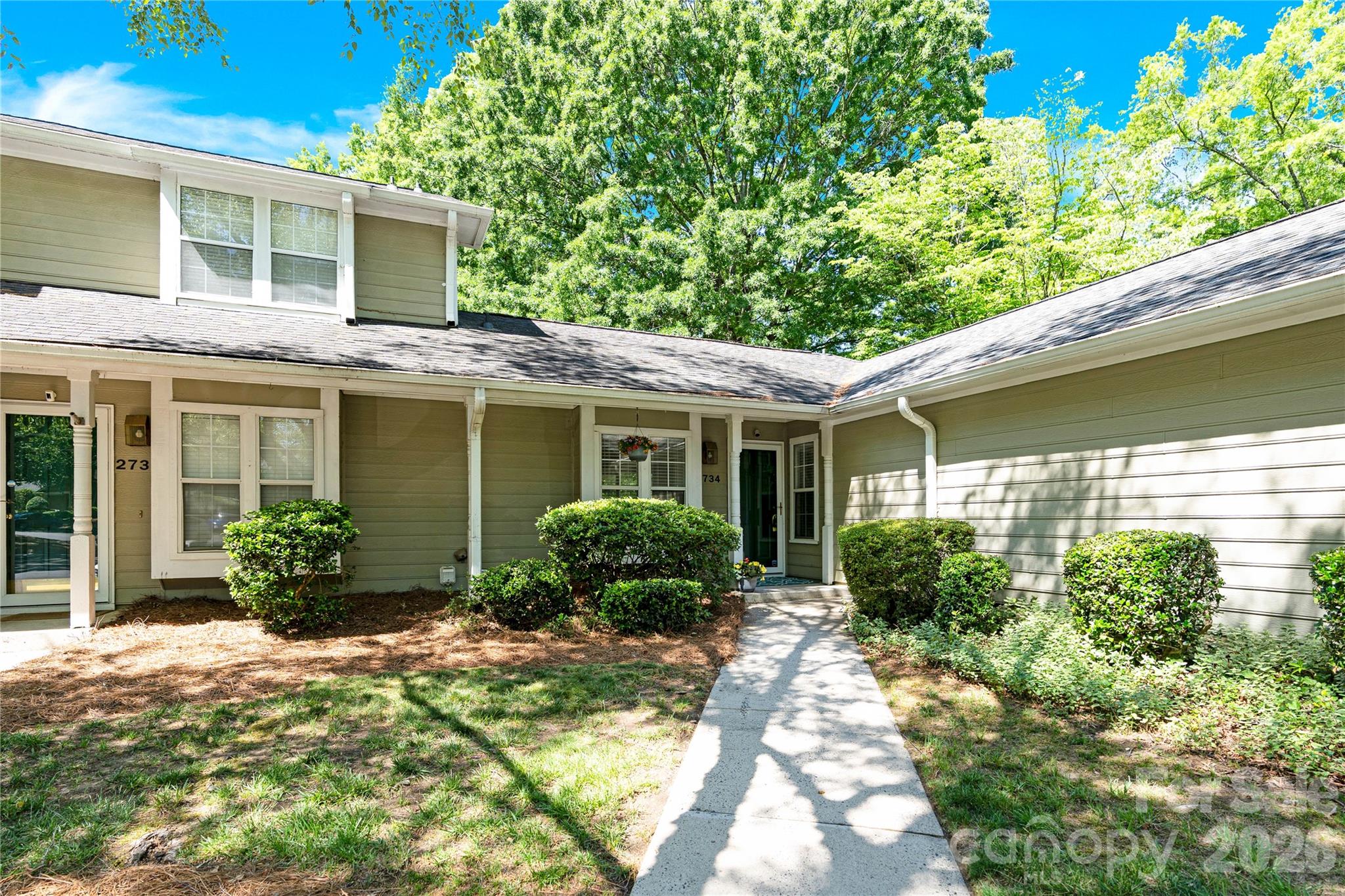 2734 Tiergarten Lane Charlotte, NC 28210