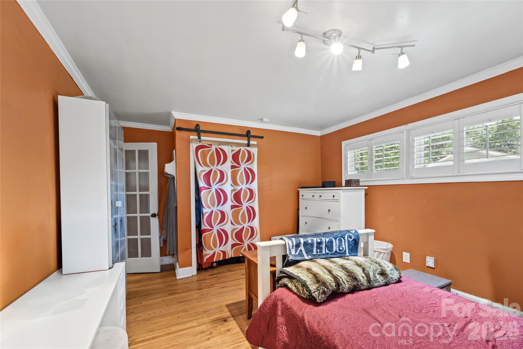 Image 23