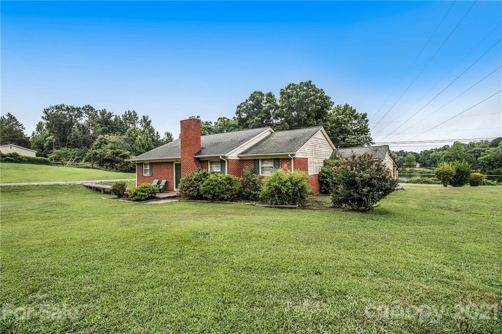 One story homes in Charlotte, NC Ranch houses