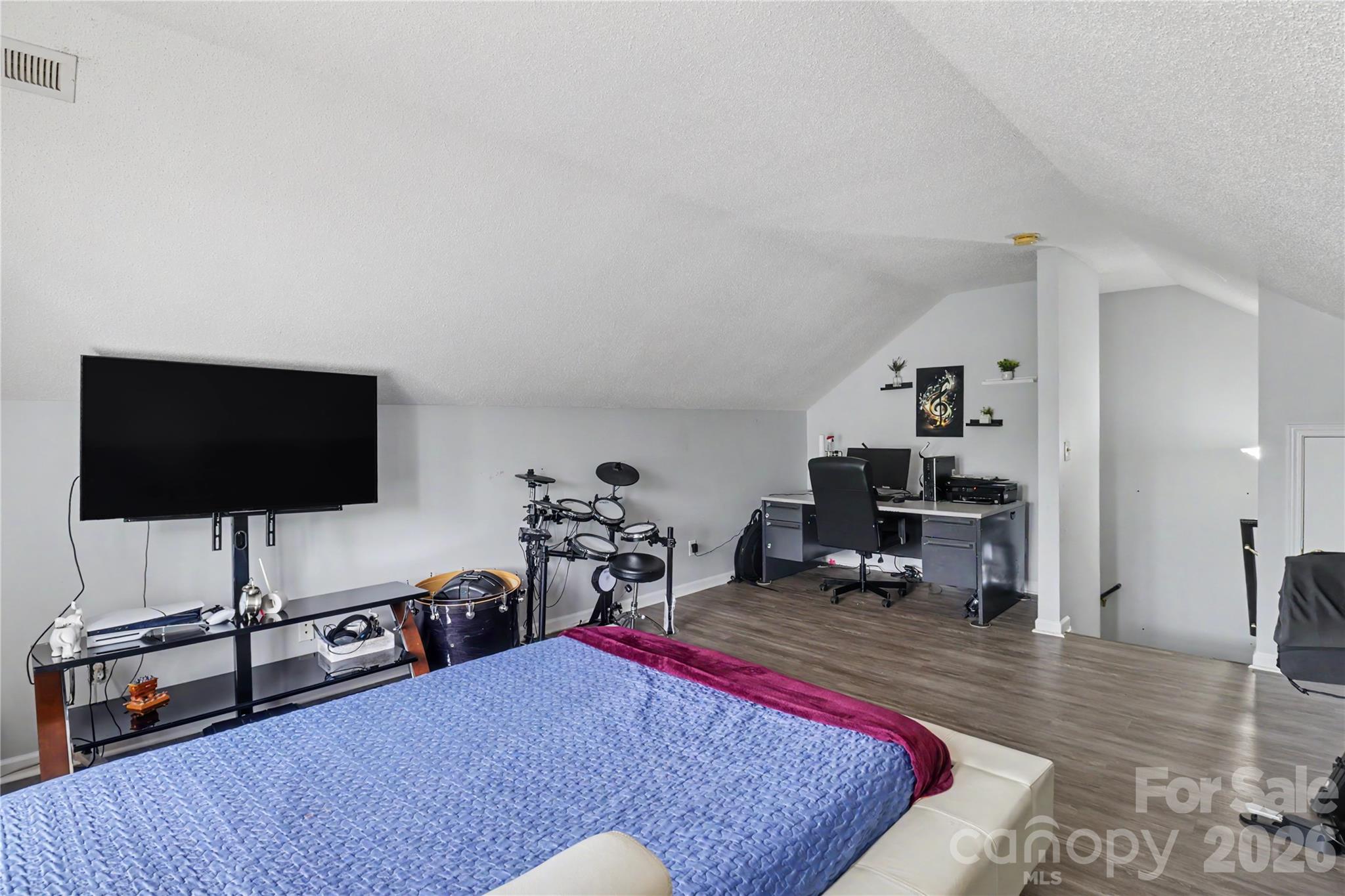 Image 32