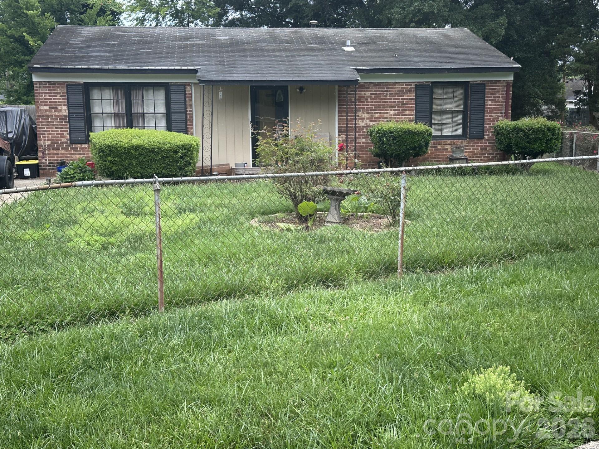 3512 otwell Court Charlotte, NC 28216