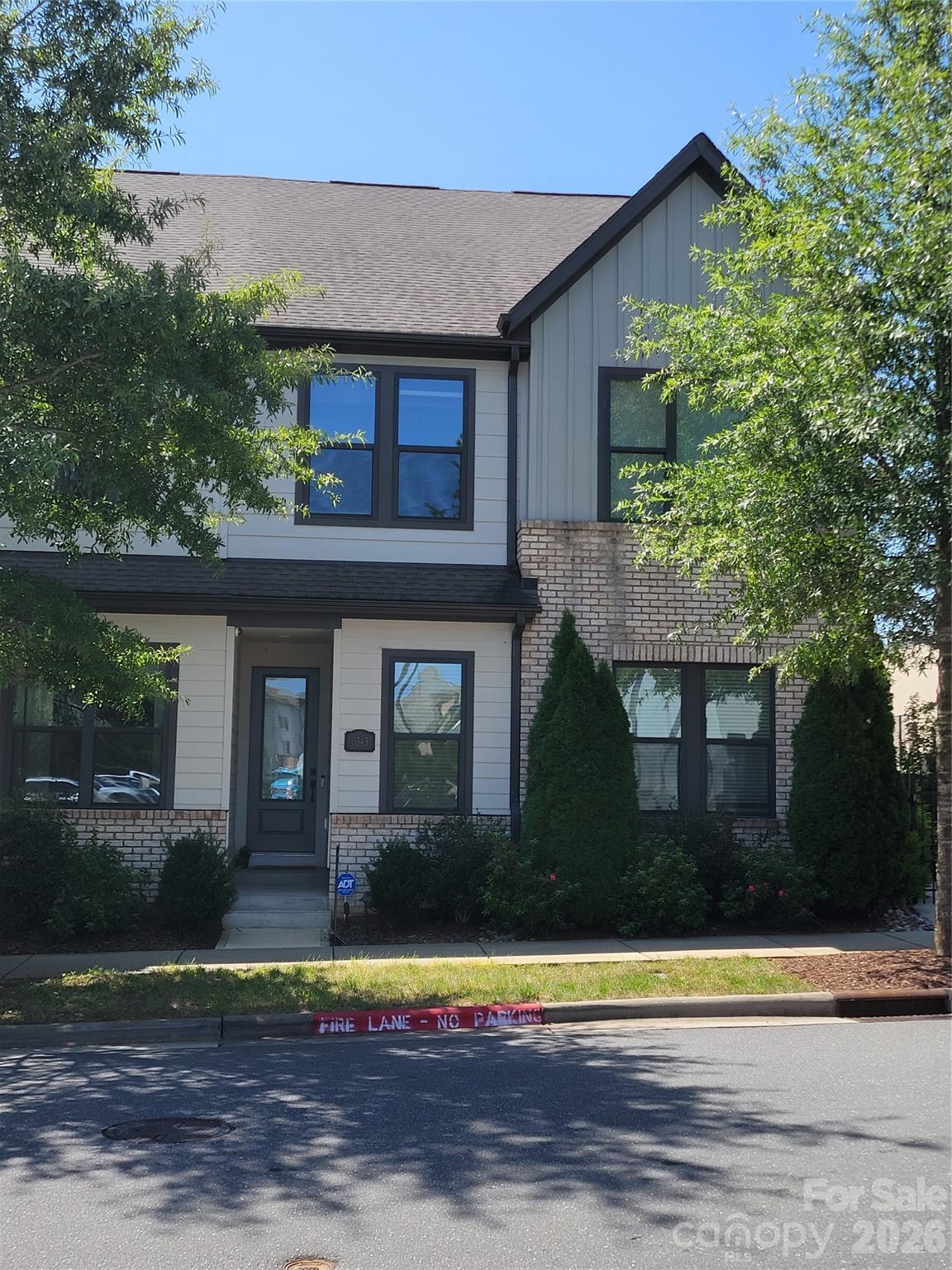 6343 Southgrove Street Charlotte, NC 28277