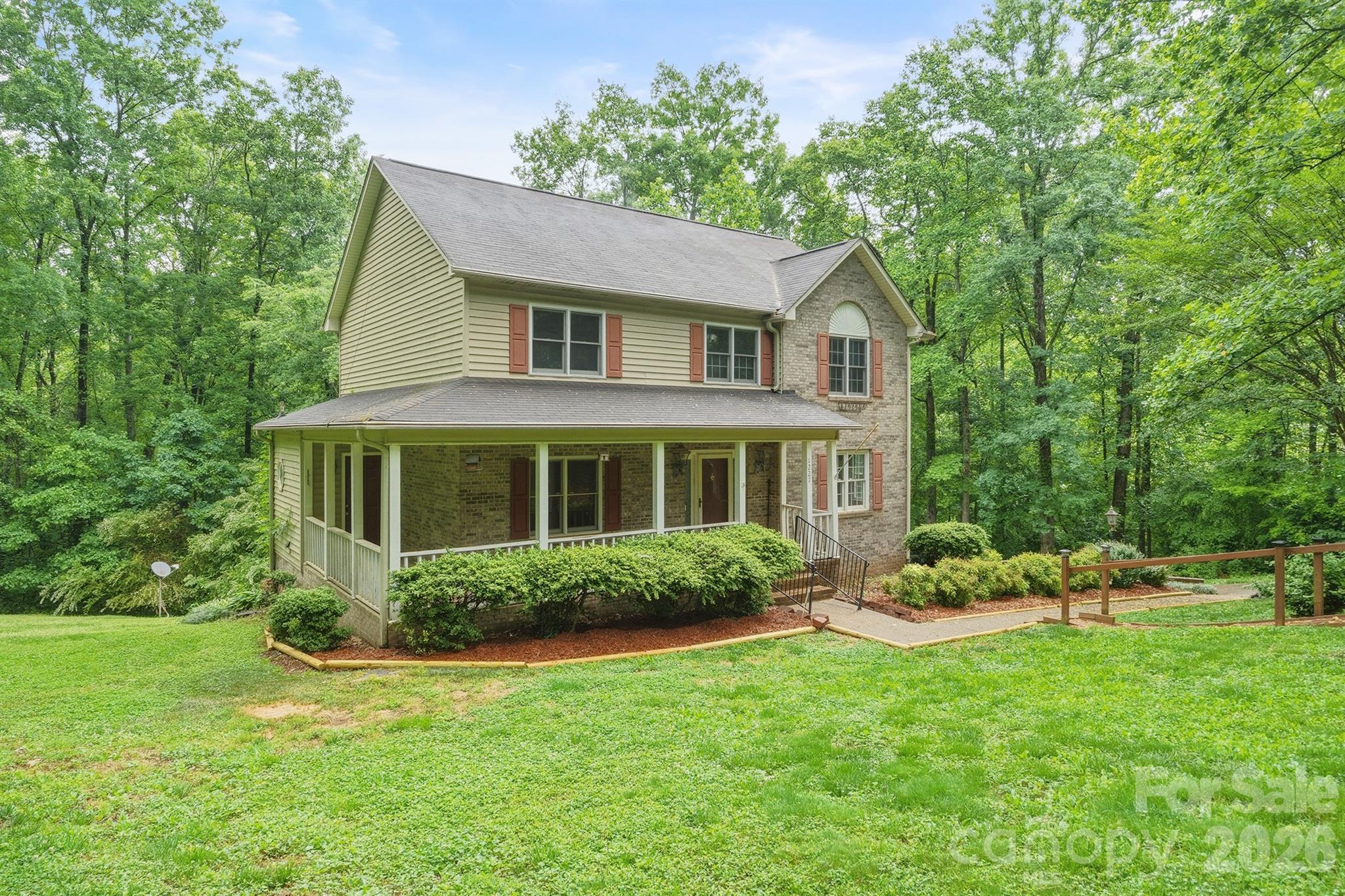 28602 Homes for Sale - Hickory, NC