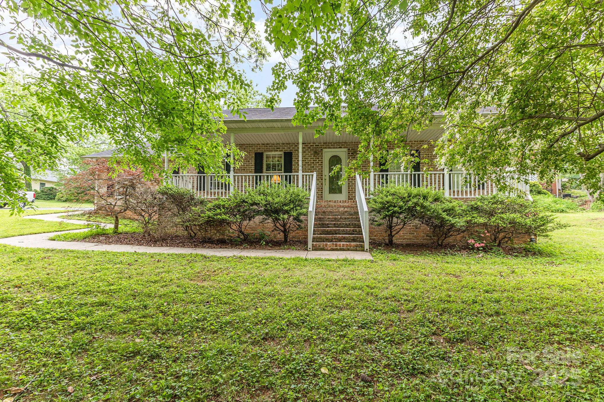 302 6th Street SW Conover, NC 28613