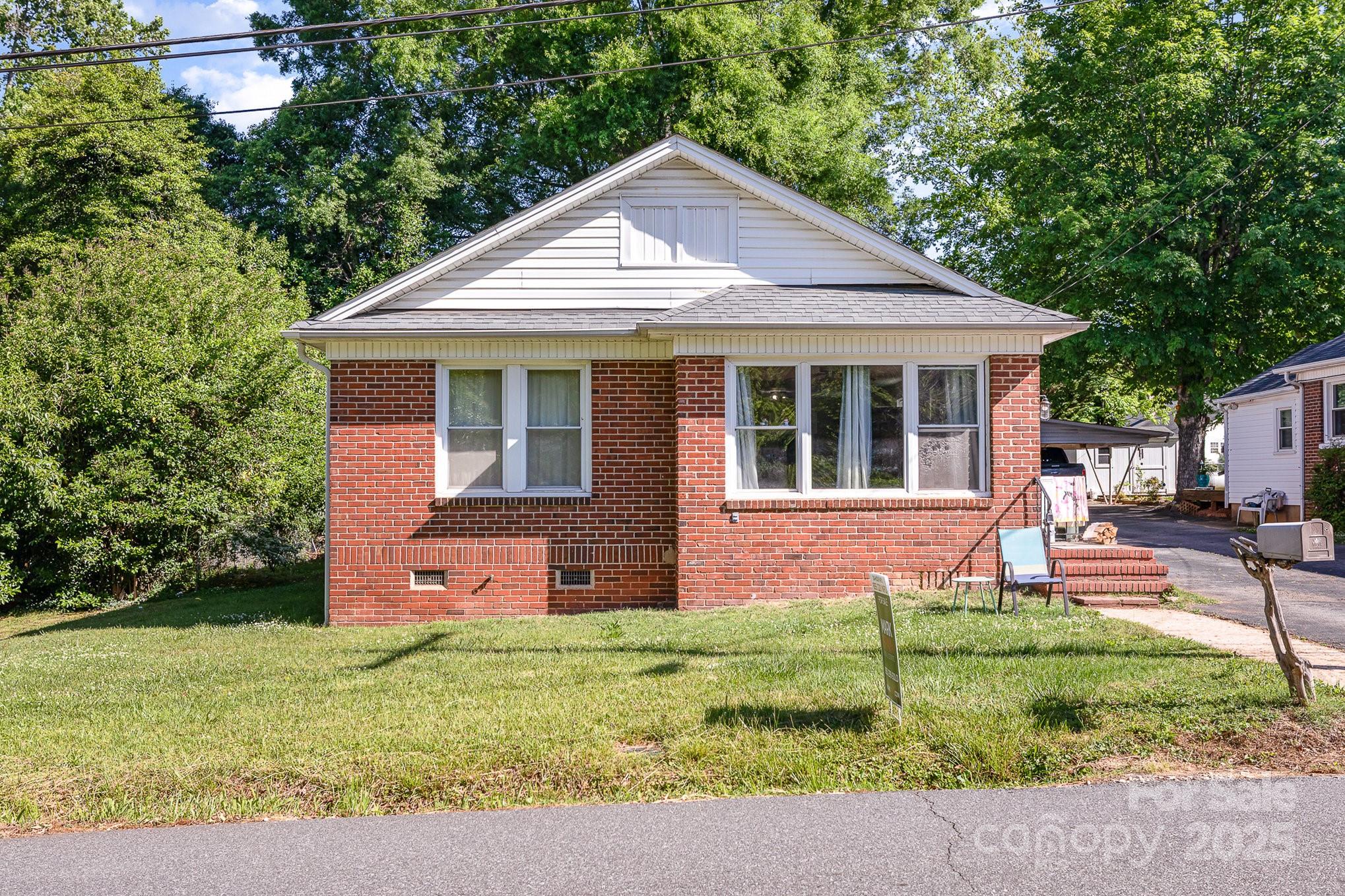 124 10th Street SW Conover, NC 28613