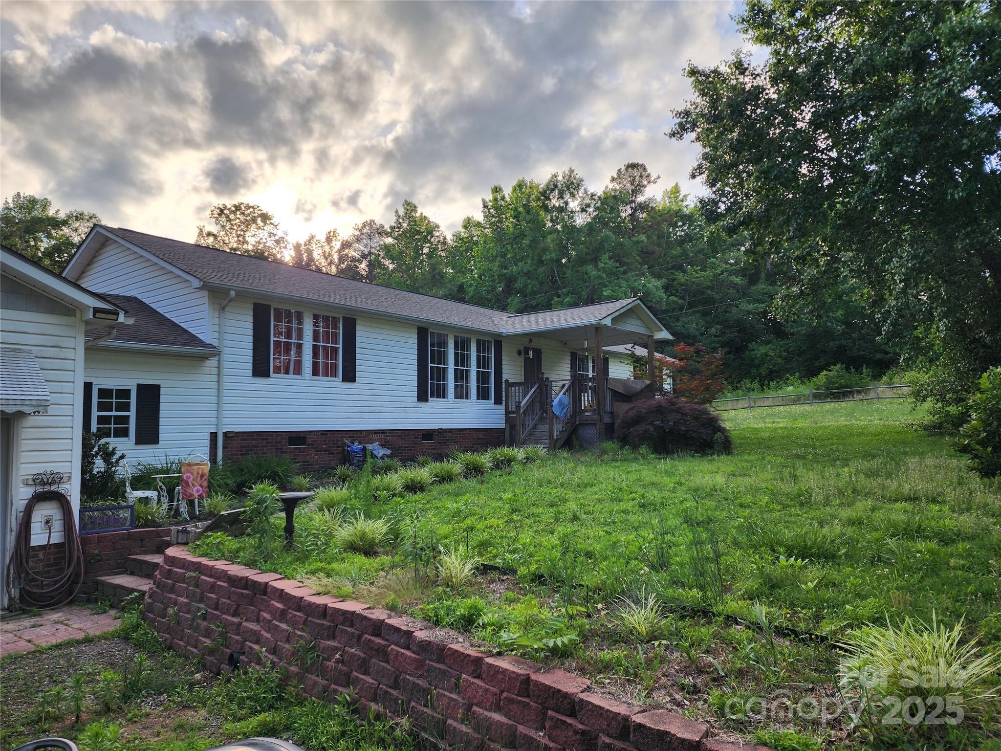 1116 Lewis Ferry Road Statesville, NC 28677