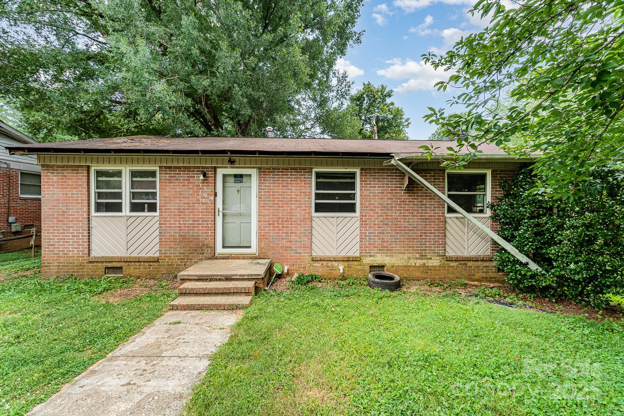 1229 Elizabeth Avenue Statesville, NC 28677