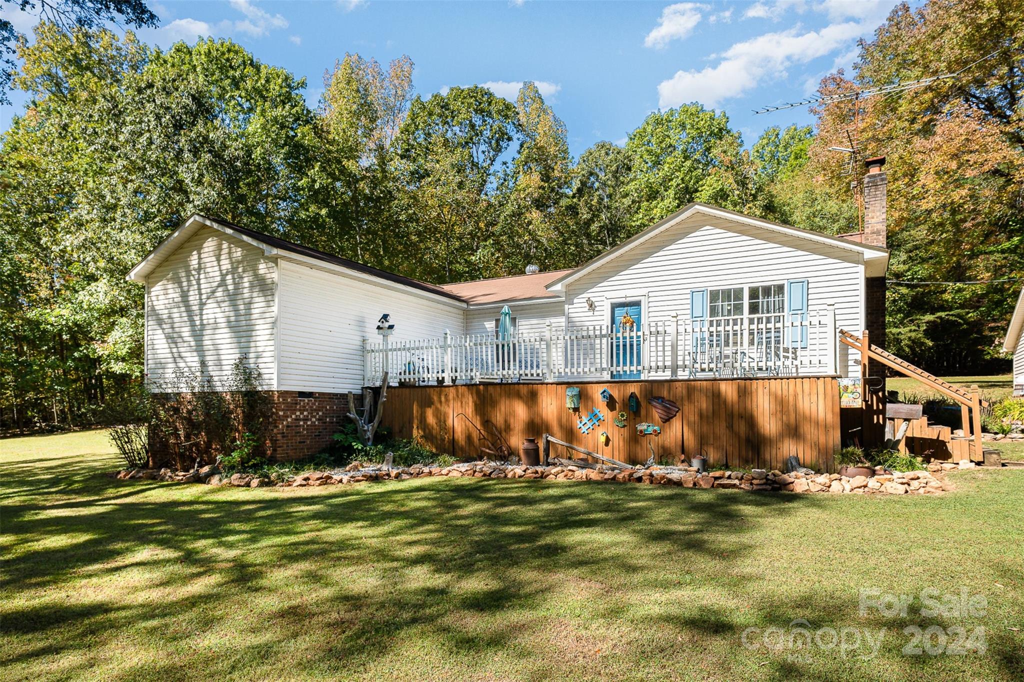 3220 Sawmill Road Hickory Grove, SC 29717