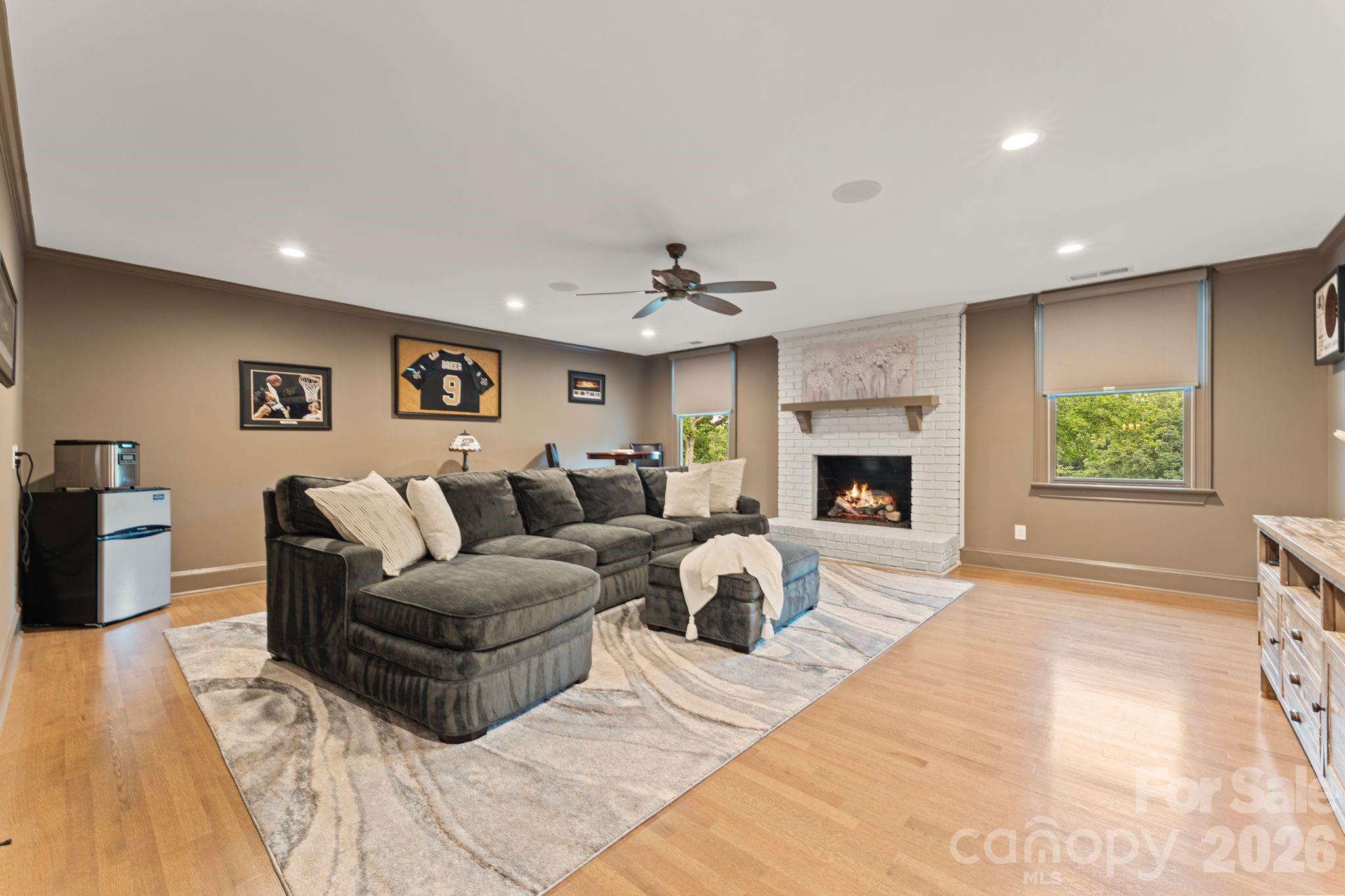Image 37