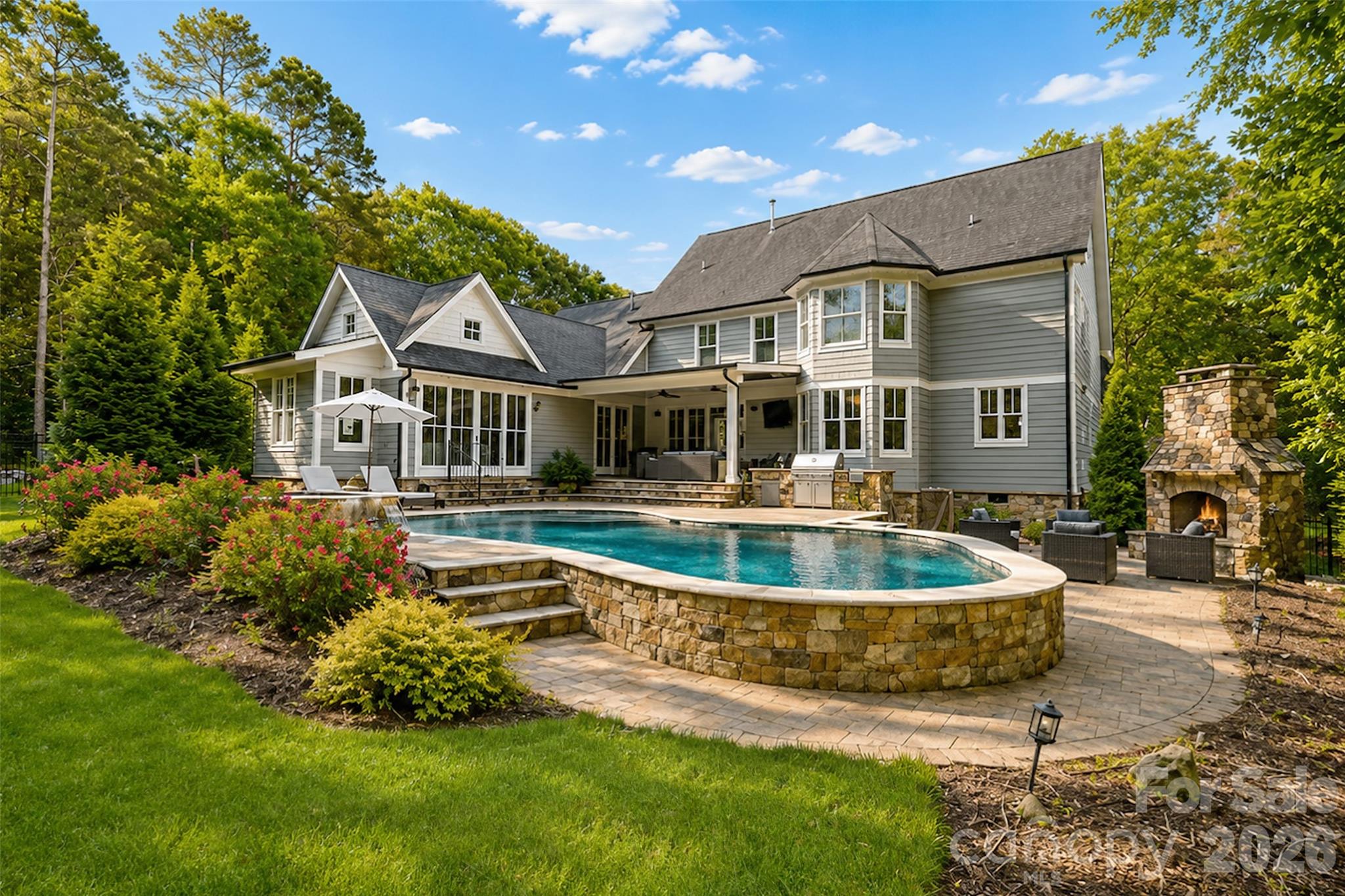 マインクラフト 18616 Maplecroft Lake Lane, Davidson, NC 28036 - MLS 4381769