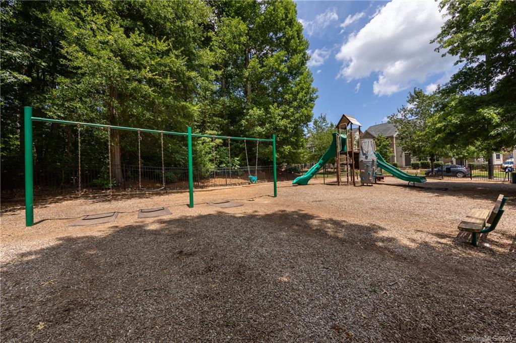 5622 Colonial Garden Drive, Huntersville, NC 28078 - MLS 3634577