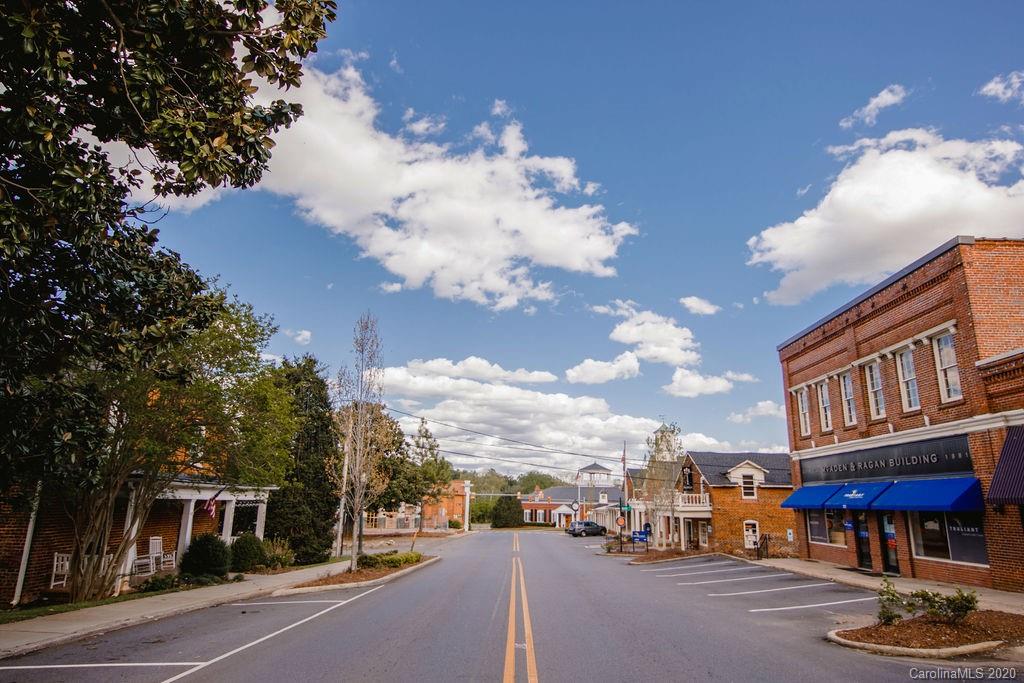 527 Lakeview Drive McAdenville NC 28101 MLS 3610959 527 Lakeview Drive McAdenville NC 28101 MLS 3610959