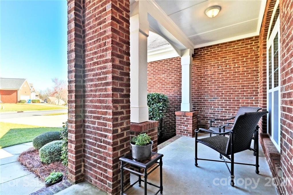 5323 Poplar Knoll Drive, Matthews, NC 28105 MLS 3710543