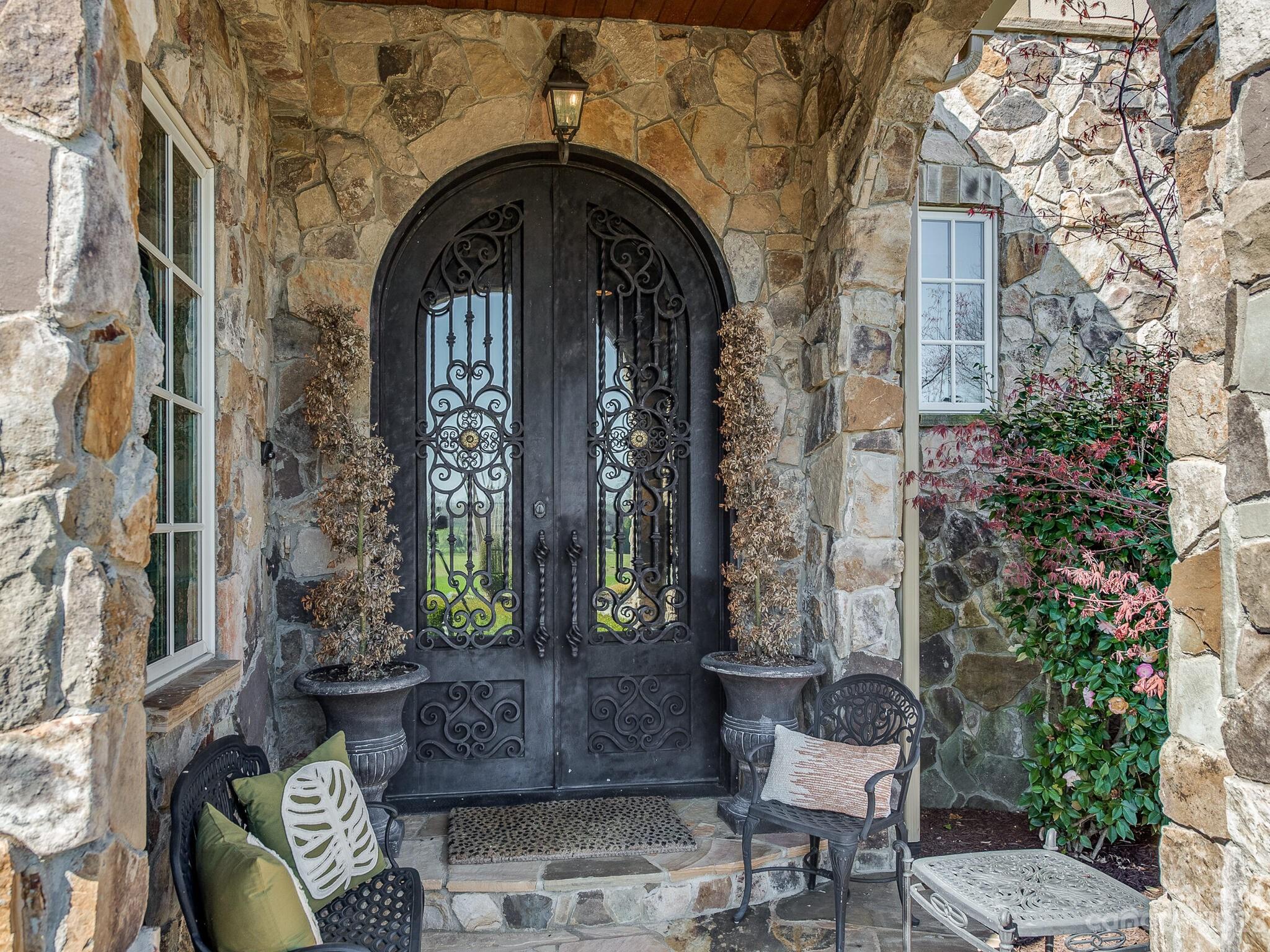 Image 4