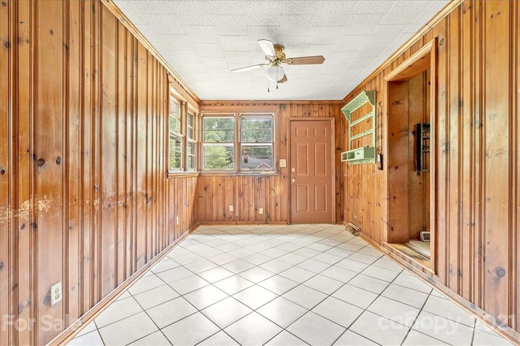 2019 Pinebrook Circle, Charlotte, NC 28208 MLS 3754802