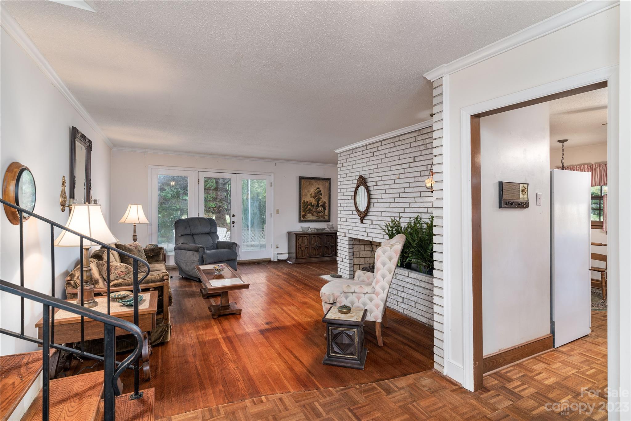 6201 Kinghurst Drive, Charlotte, NC 28216 MLS 4074060