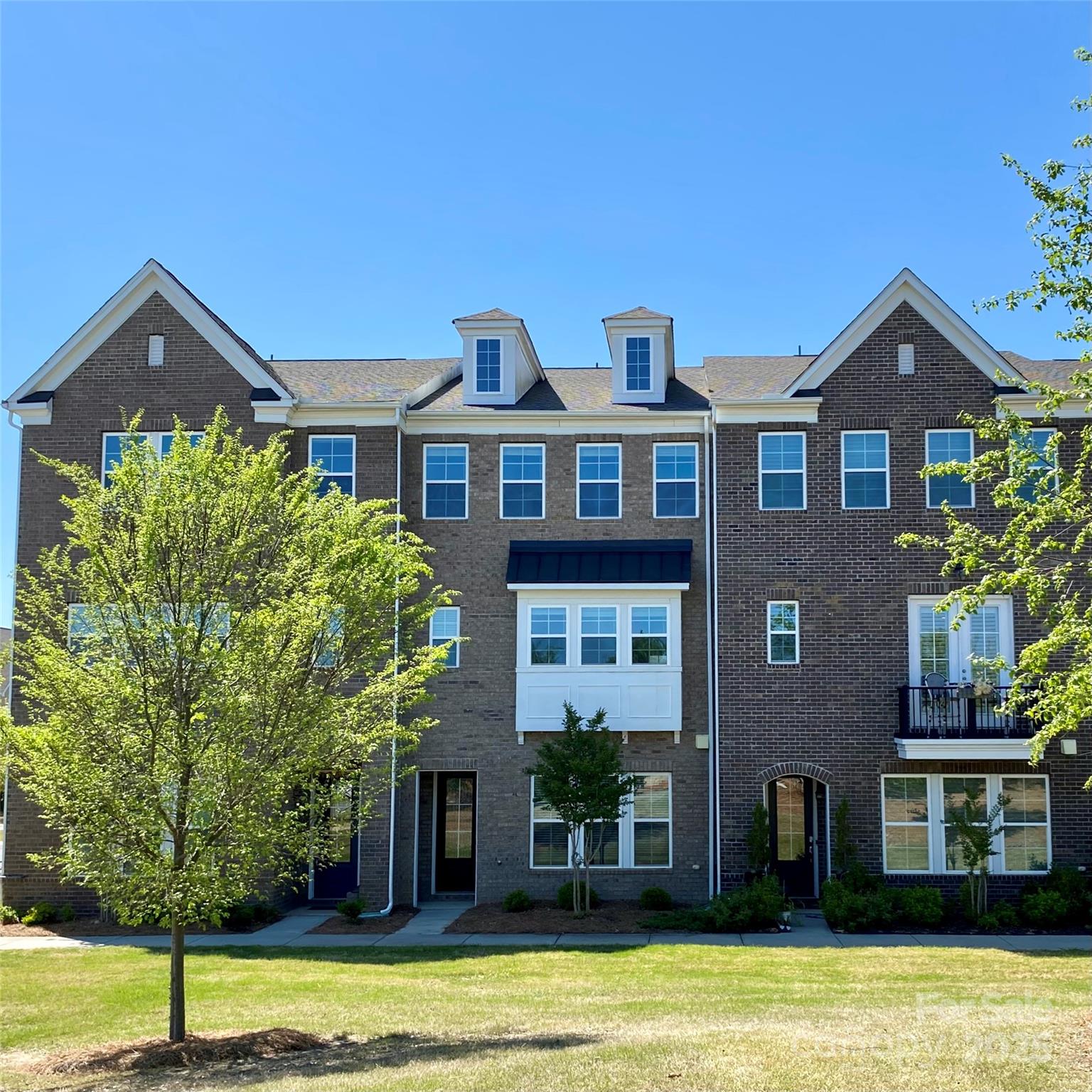 Primary property view