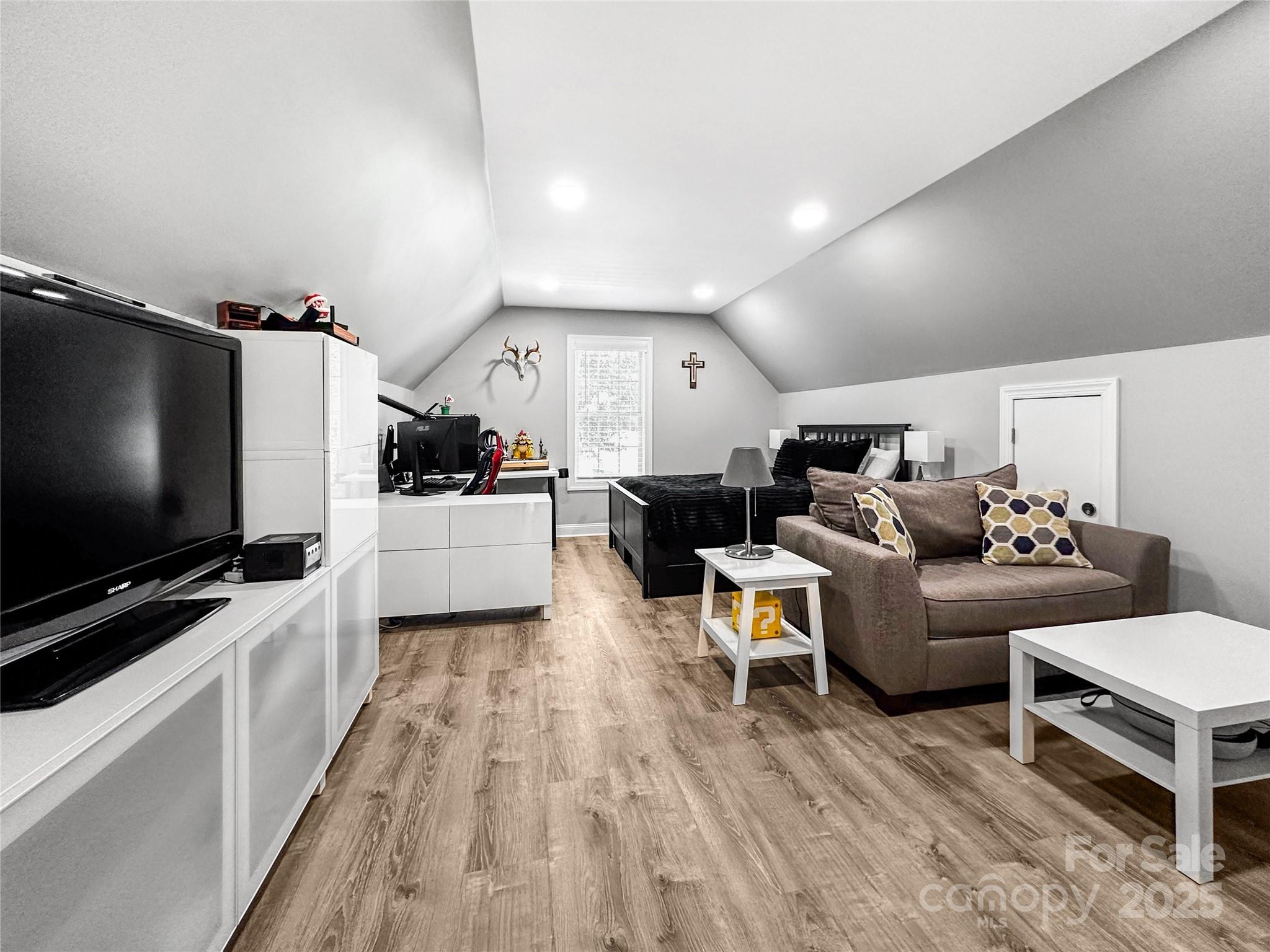 Image 32